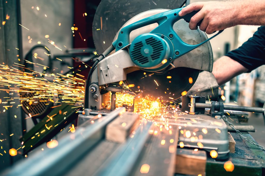 truck,mechanic,writing,notes,in,notebook,during,working,in,modern